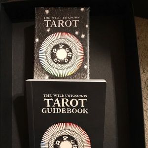 Wild Unknown tarot and guidebook